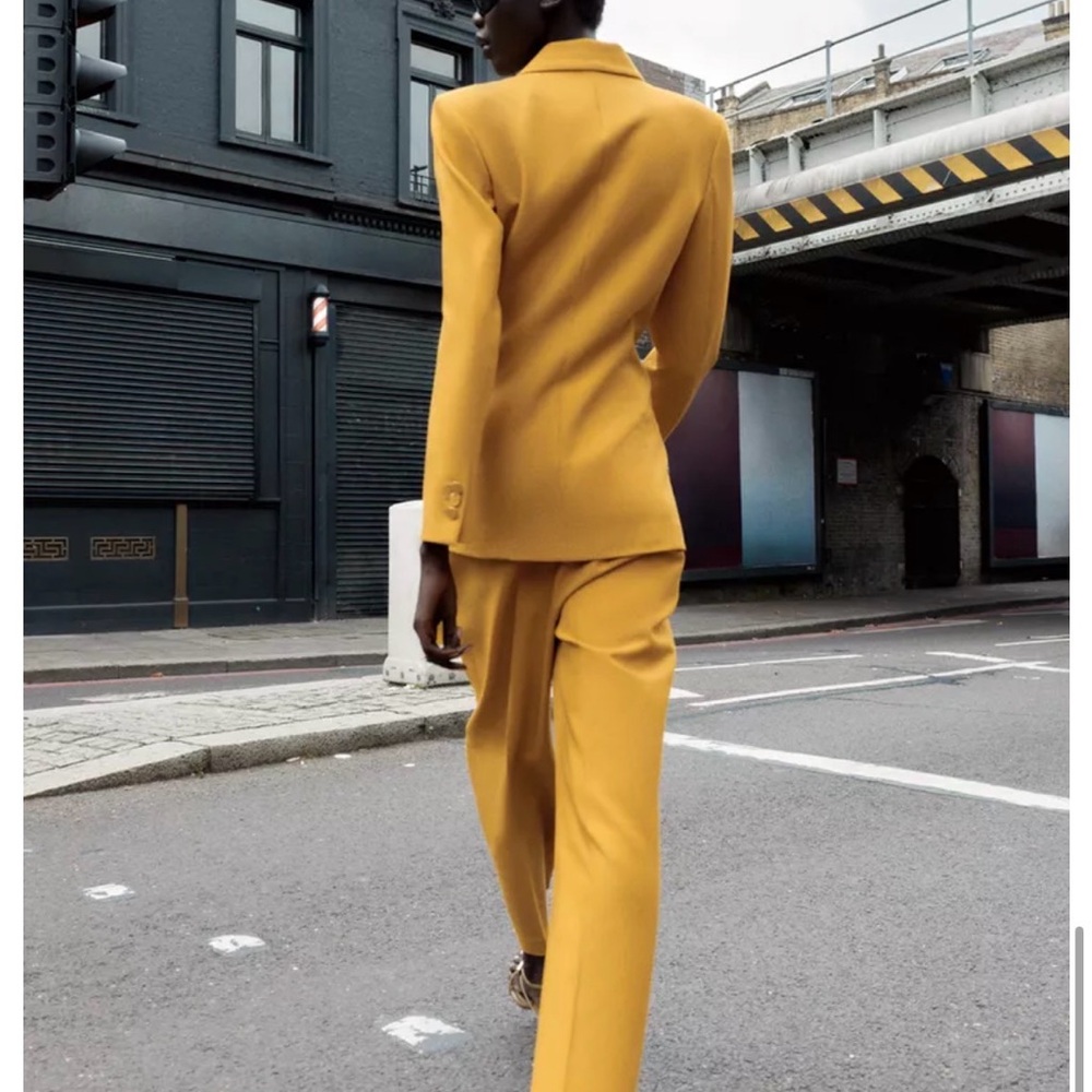 SET DOUBLE BREASTED BLAZER WITH SHOULDER PADS AND PANTS. - Picture 7 of 11